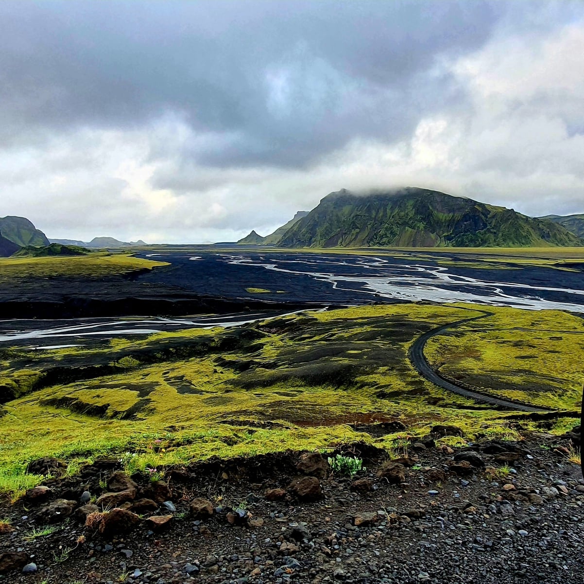 Photo showing the beautiful landscape of Iceland.